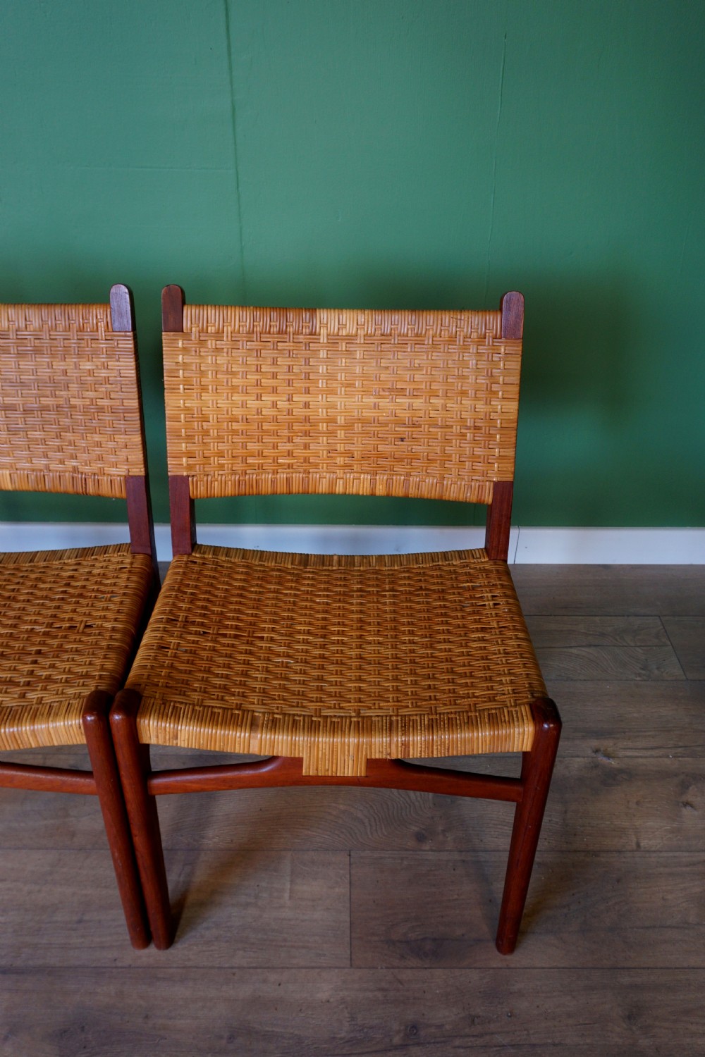 Extremely rare original set of 6 Hans Wegner CH-31 Chairs View VII