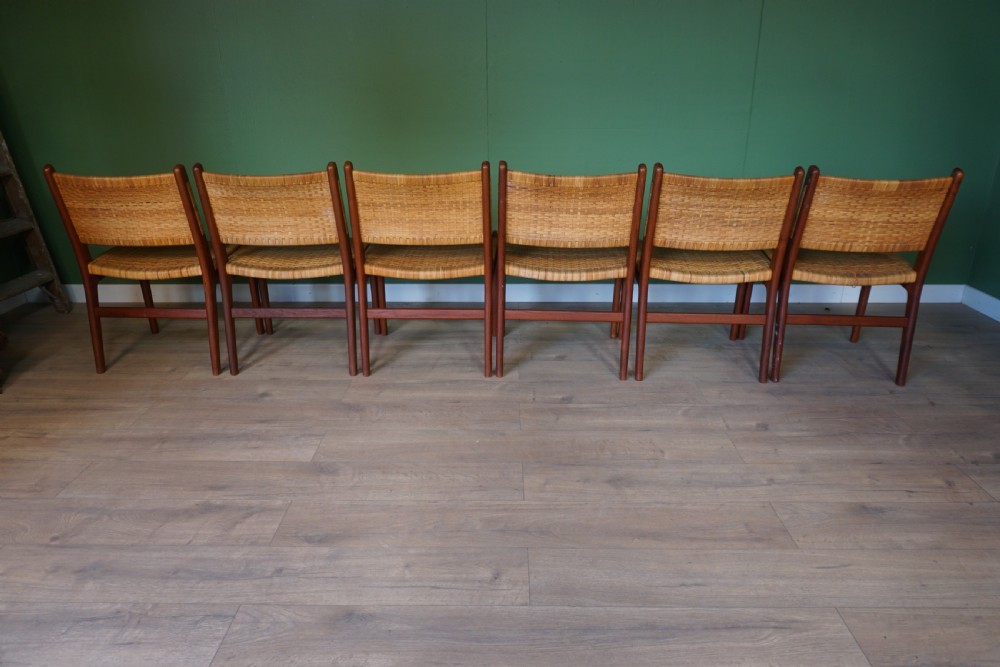 Extremely rare original set of 6 Hans Wegner CH-31 Chairs View IX