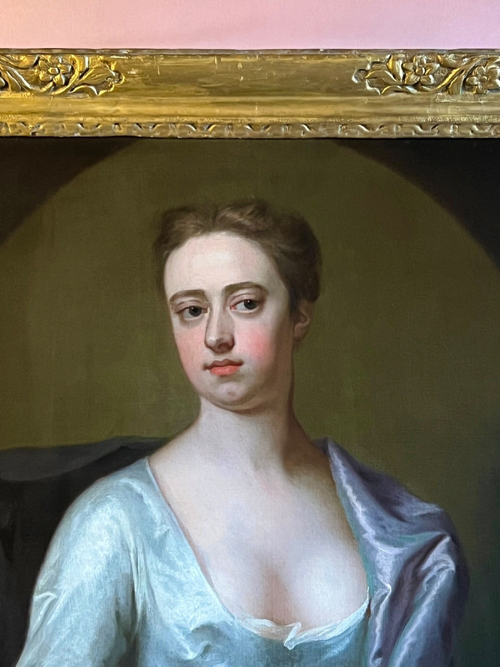 EARLY 18TH CENTURY OIL ON CANVAS ENGLISH PORTRAIT OF A LADY - BY MICHAEL DAHL View IV