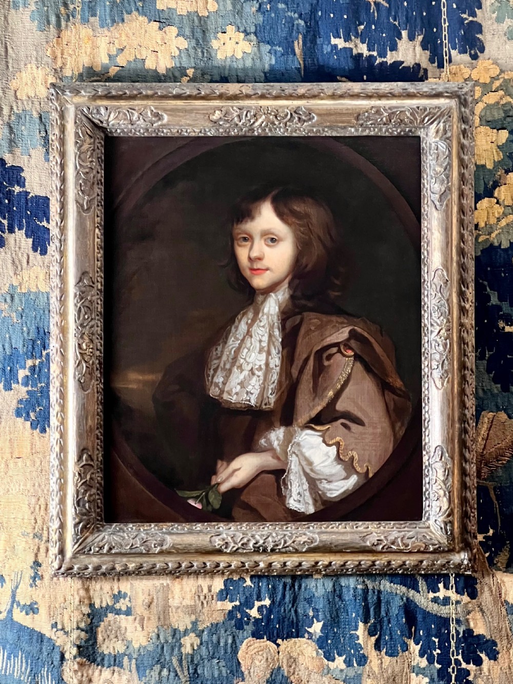 17TH CENTURY OIL ON CANVAS PORTRAIT OF A BOY HOLDING A ROSE - CIRCLE OF SIR PETER LELY (1618-1680) View VIII