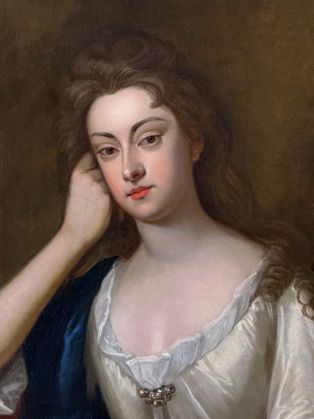 CHARLES JERVAS (c.1675 - 1739) - EARLY 18TH CENTURY PORTRAIT OF A NOBLEWOMAN. View IV