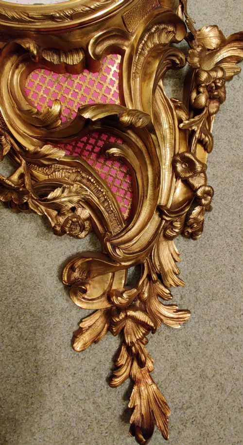 A MAGNIFICENT VERY LARGE 19TH CENTURY GILT BRONZE FRENCH ROCOCO CARTEL WALL CLOCK OF HIGH QUALITY - ADDITIONAL PHOTO 5