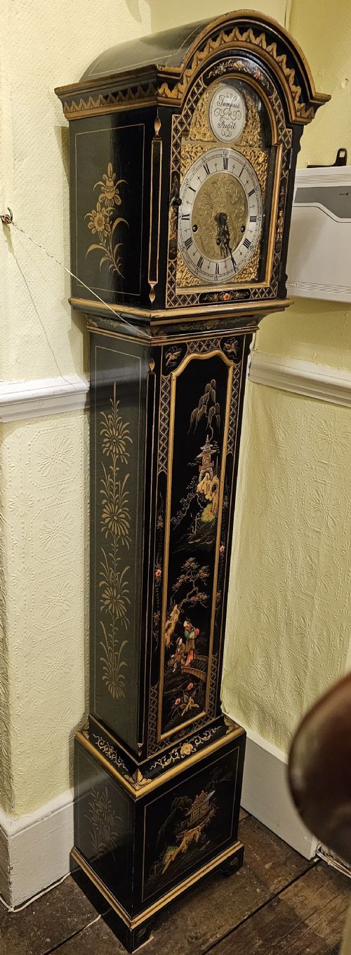 A RARE CHIMING BLACK LACQUERED JAPANNED GRANDMOTHER CLOCK - ADDITIONAL PHOTO 2