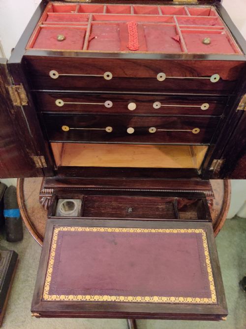 GEORGIAN ROSEWOOD AND MOTHER OF PEARL INLAID GENTLEMENS TABLE CABINET - ADDITIONAL PHOTO 14