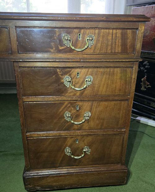 VICTORIAN PARTNERS DESK FORMALLY OWNED BY THE BANK OF ENGLAND FLAMED MAHOGANY THROUGHOUT WITH ORIGINAL LEATHER TOP CIRCA 1880 - ADDITIONAL PHOTO 6