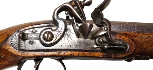 A GEORGIAN BRITISH FLINTLOCK POCKET PISTOL WITH A SHORT OCTAGONAL BARREL SILVER BAND CARTOUCHE NOT HALLMARKED BY SUTHERLAND OF LONDON - ADDITIONAL PHOTO 3