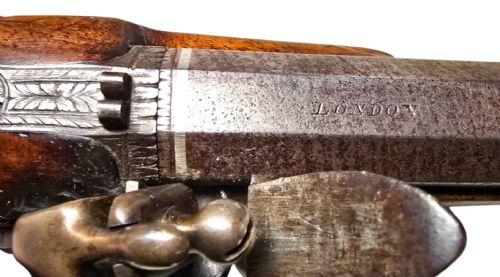 A GEORGIAN BRITISH FLINTLOCK POCKET PISTOL WITH A SHORT OCTAGONAL BARREL SILVER BAND CARTOUCHE NOT HALLMARKED BY SUTHERLAND OF LONDON - ADDITIONAL PHOTO 7