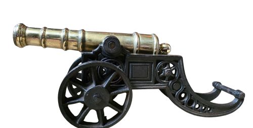FINELY RENDERED ENGLISH VICTORIAN BRASS ORNAMENTAL CANNON ON CAST IRON CARRIAGE - ADDITIONAL PHOTO 1