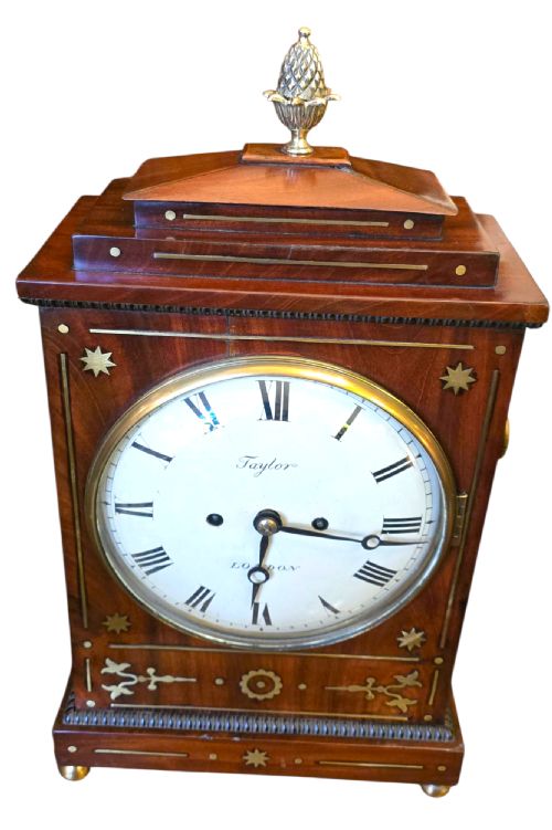 GEORGIAN MAHOGANY CHAMFER TOP BRACKET CLOCK BY TAYLOR OF LONDON - ADDITIONAL PHOTO 2
