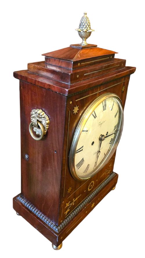 GEORGIAN MAHOGANY CHAMFER TOP BRACKET CLOCK BY TAYLOR OF LONDON - ADDITIONAL PHOTO 3