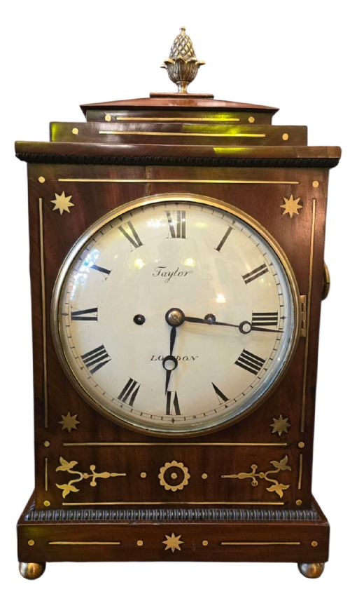 GEORGIAN MAHOGANY CHAMFER TOP BRACKET CLOCK BY TAYLOR OF LONDON - ADDITIONAL PHOTO 7