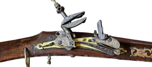 A NORTH AFRICAN OTTOMAN TOELOCK MUSKET ALGERIA LATE 18TH TO EARLY 19TH CENTURY 22BORE A STRIKING EXAMPLE OF AN ALGERIAN TOELOCK LONG GUN REPRESENTATIVE OF NORTH AFRICAN OTTOMAN CRAFTSMANSHIP - ADDITIONAL PHOTO 7