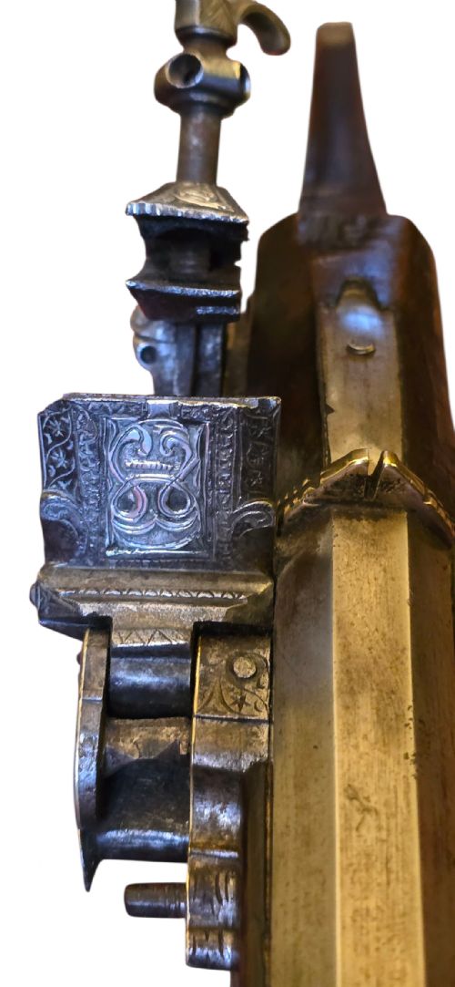 A NORTH AFRICAN OTTOMAN TOELOCK MUSKET ALGERIA LATE 18TH TO EARLY 19TH CENTURY 22BORE A STRIKING EXAMPLE OF AN ALGERIAN TOELOCK LONG GUN REPRESENTATIVE OF NORTH AFRICAN OTTOMAN CRAFTSMANSHIP - ADDITIONAL PHOTO 26