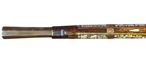 FINE INDO MUSLIM FLINTLOCK MUSKETJEZAIL EXTENSIVELY DECORATED WITH INSET BRASS AND MOTHEROFPEARL INLAY COMPLETE WITH AFGHAN STOCK C17801820 - ADDITIONAL PHOTO 18
