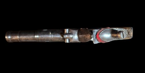 ENGLISH FLINTLOCK POCKET PISTOL JAMES BARBER LONDON SILVER WIRE INLAID CIRCA 17601780 IN THE QUEEN ANNE STYLE WITH CANON BARREL - ADDITIONAL PHOTO 11