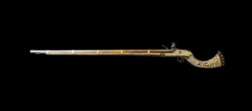 INDOPERSIAN FLINTLOCK MUSKET WITH MOTHEROFPEARL BRASS INLAY LATE 18TH CENTURY - ADDITIONAL PHOTO 5