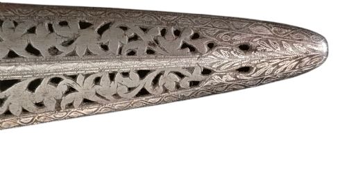 INDIAN STEEL KATAR PUSH DAGGER WITH PIERCED STEEL SHEATH RAJASTHAN SOUTH INDIA LATE 18TH19TH CENTURY - ADDITIONAL PHOTO 12