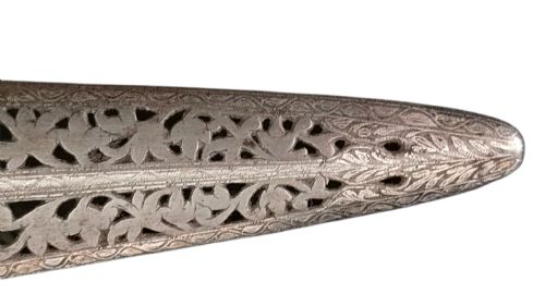 INDIAN STEEL KATAR PUSH DAGGER WITH PIERCED STEEL SHEATH RAJASTHAN SOUTH INDIA LATE 18TH19TH CENTURY - ADDITIONAL PHOTO 14