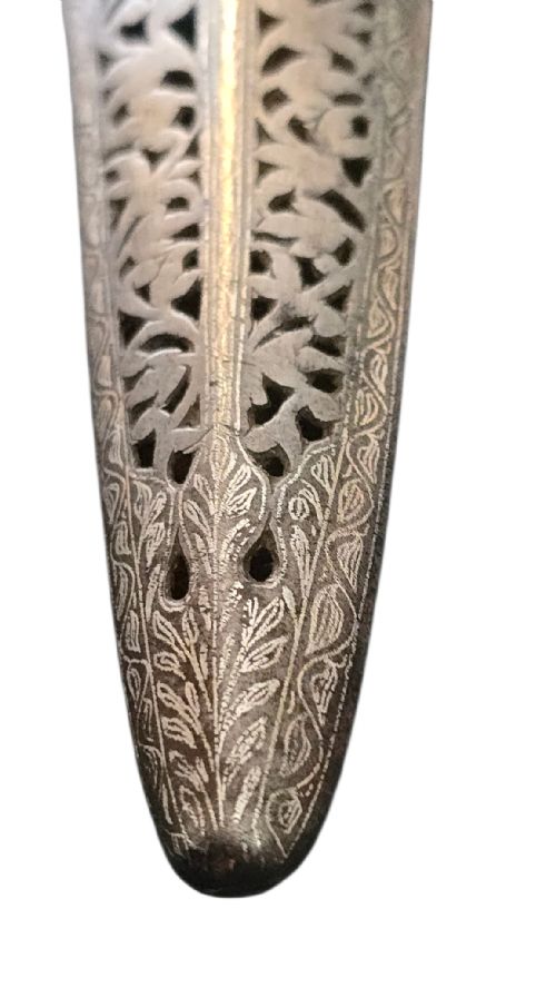 INDIAN STEEL KATAR PUSH DAGGER WITH PIERCED STEEL SHEATH RAJASTHAN SOUTH INDIA LATE 18TH19TH CENTURY - ADDITIONAL PHOTO 19