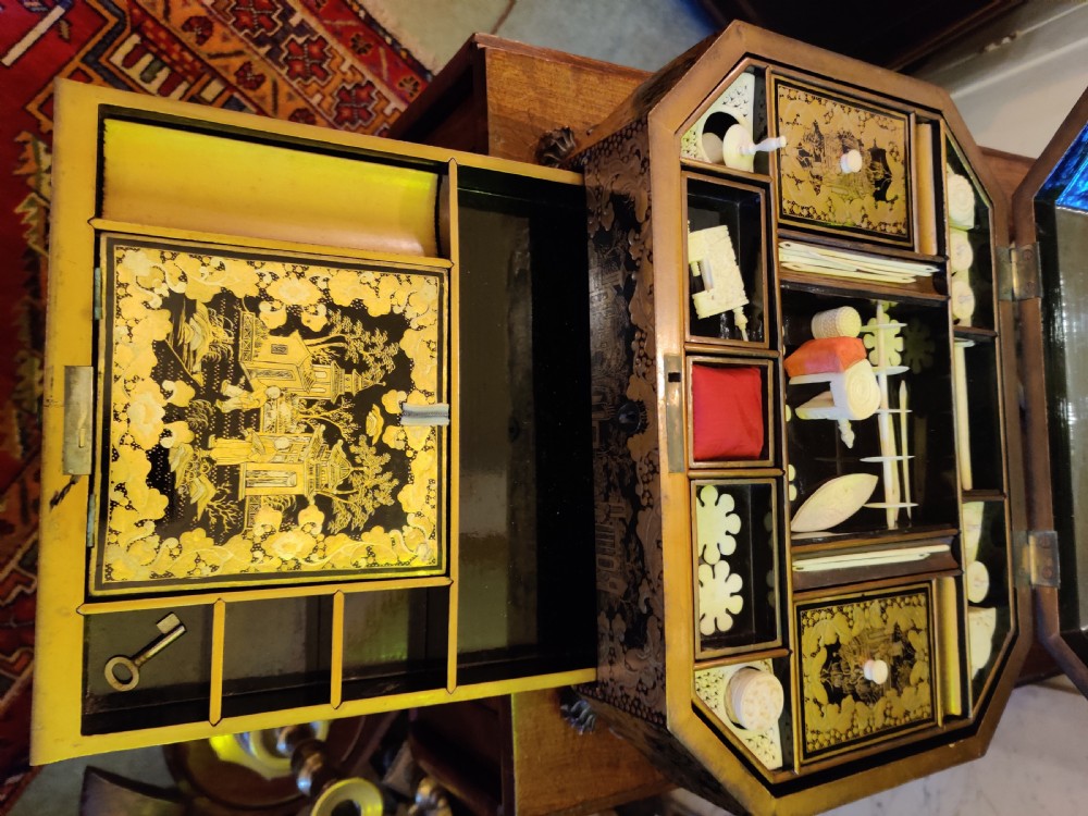 REGENCY LACQUERED CHINOISERIE SEWING Box, from the Qing Dynasty. Circa 1825.  View IV