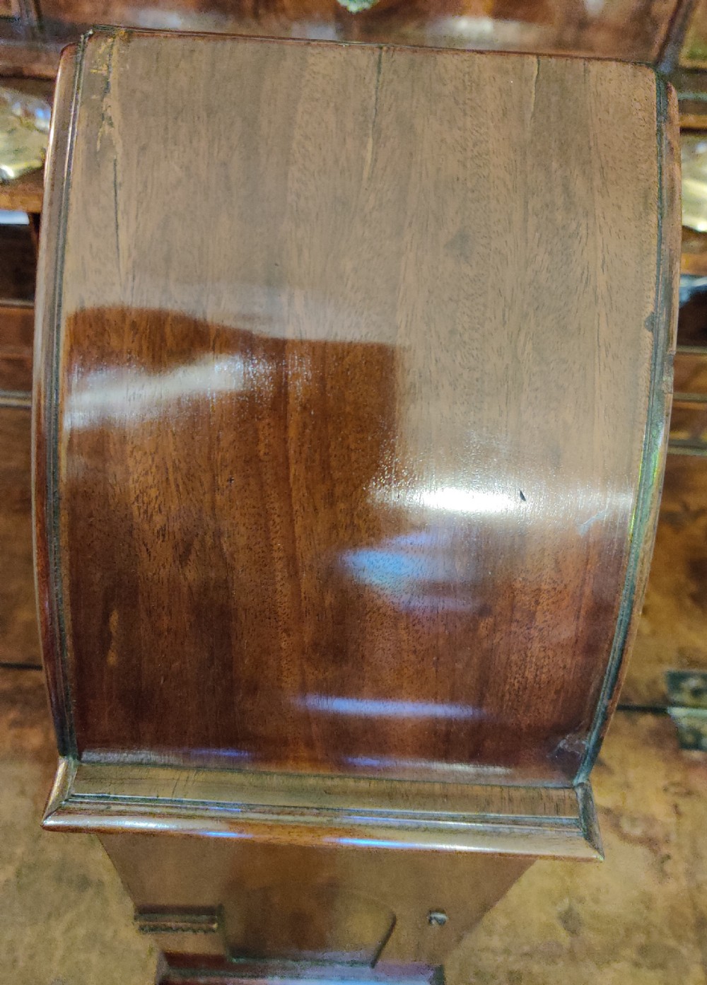 Georgian Lancet Top, Mahogany and brass inlaid striking, 8 day Bracket Clock.
Circa 1810. View V