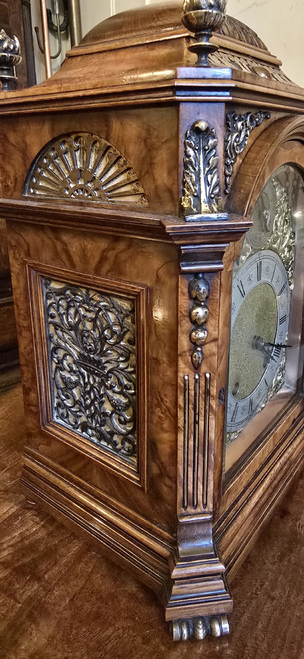 Superb quality Burr Walnut & Gilt bronze mounted Bracket Clock. Circa 1890 with a Ting Tang quarter chiming movement by Lenzkirch.  View XVIII