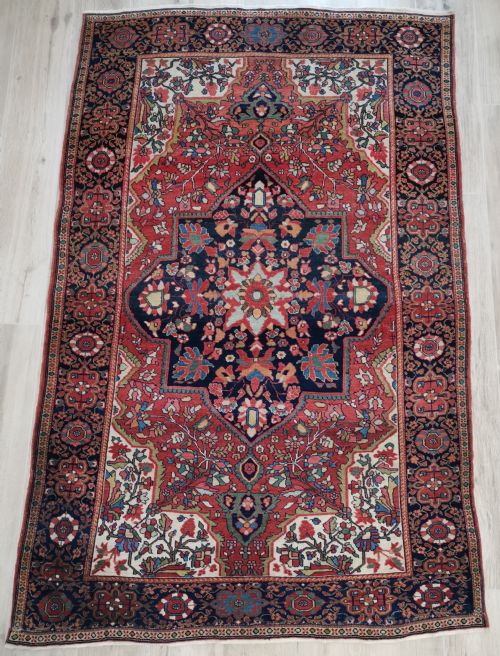 SAROUK RUG