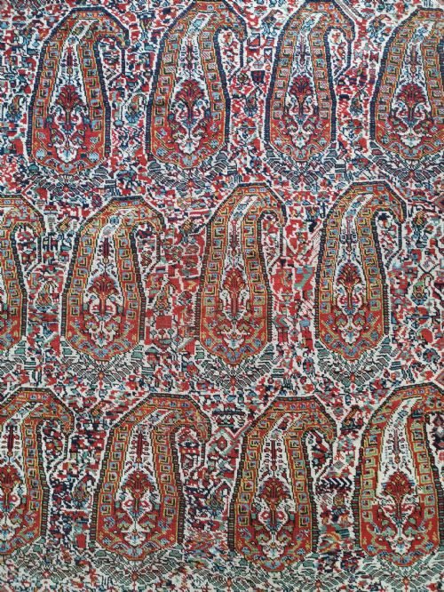 KHAMSEH RUG - ADDITIONAL PHOTO 1