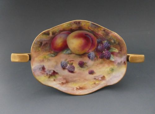 Royal Worcester Porcelain Bowl. Fruit Painted by Louis Flexman, Dated 1920.