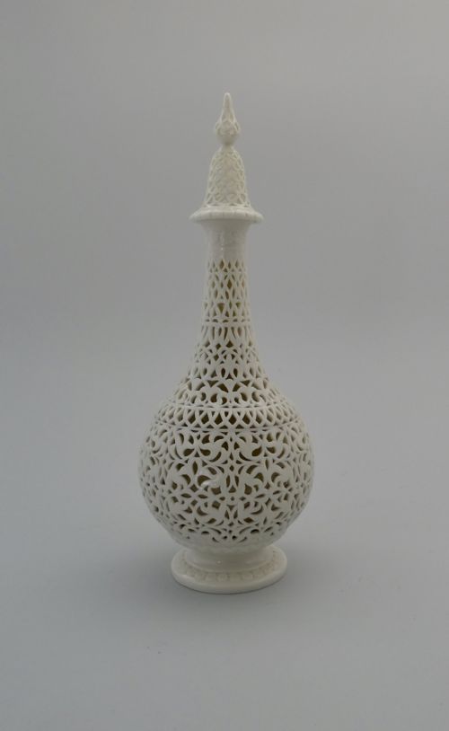 Graingers Worcester Porcelain Reticulated Vase & Cover, C. 1890.