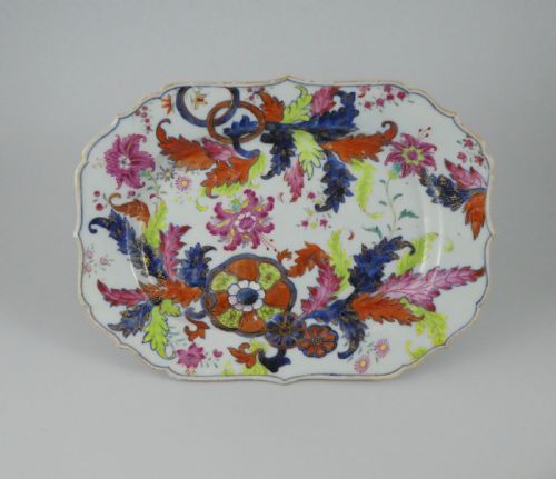 Chinese Porcelain Dish ‘Pseudo Tobacco Leaf’ Pattern, C. 1760. Qianlong Period.