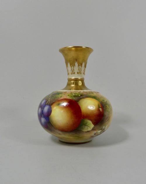 Royal Worcester Porcelain Vase. Fruit, Painted by E.townsend, D. 1935.