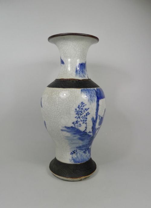 CHINESE PORCELAIN CRACKLE GLAZE VASE C 1890 - ADDITIONAL PHOTO 3