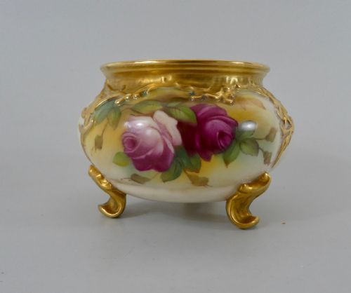Royal Worcester Porcelain Vase. Millie Hunt, Dated 1939.