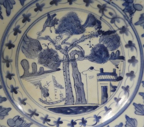 fig 1. Chinese ‘Swatow’ porcelain dish, c. 1600. Ming Dynasty.