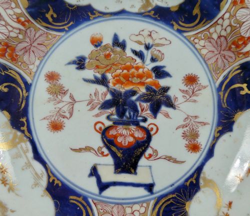 fig 1. Japanese Imari charger, Arita, c. 1700. Genroku Period.