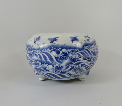 Japanese Porcelain Censer, Arita, C. 1890. Meiji Period.
