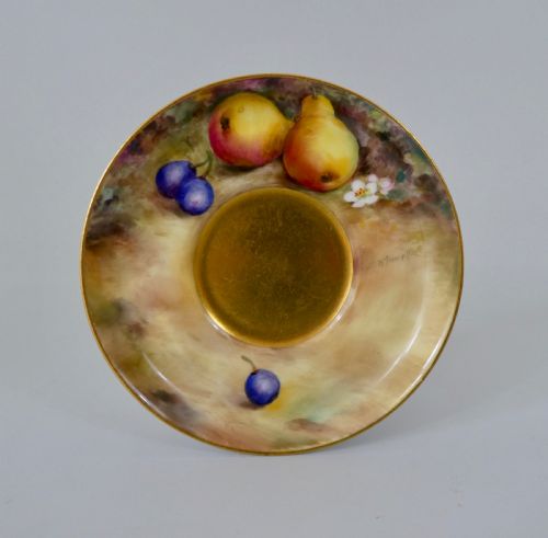 fig 1. Royal Worcester coffee can and saucer. Fruit, dated 1925.