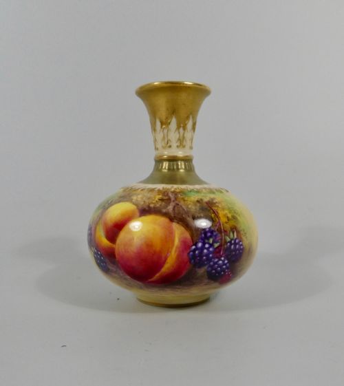 Royal Worcester Vase. Fruit Painted by T. Lockyer, D. 1933.