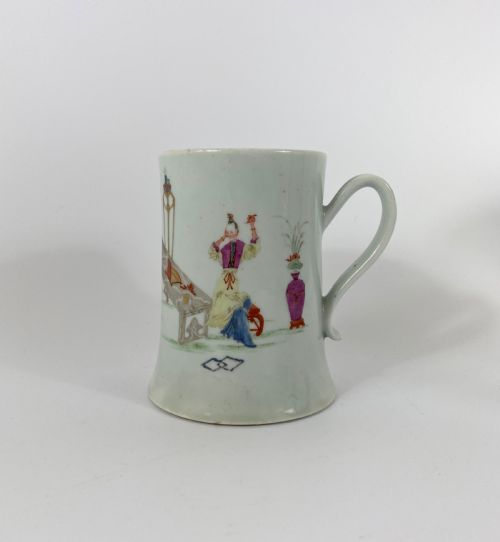 Worcester Porcelain Mug, C. 1754. Scratch Cross Period.