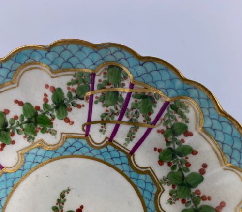 fig 2. Worcester ‘Hop Trellis’ teabowl & saucer, c. 1770.