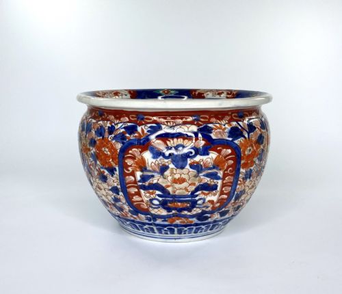 Japanese Imari Porcelain Jardiniere, C. 1890, Meiji Period.