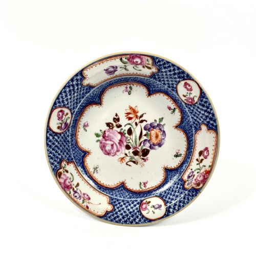 fig 1. Pair Chinese porcelain dishes. Compagnie s des Indes. Qianlong Period.