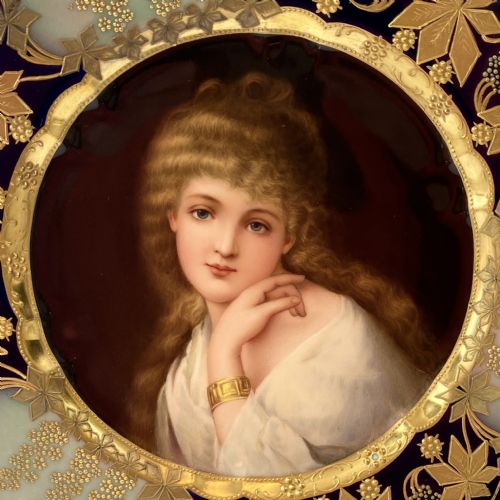 fig 1. Carl Thieme porcelain portrait plate, c. 1900.