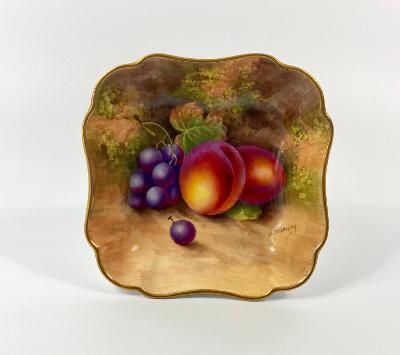 Royal Worcester Fruit Dish. E. Townsend, D. 1934.