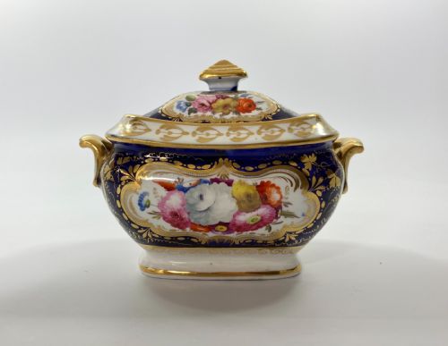 Coalport Porcelain Sucrier & Cover, C. 1830.