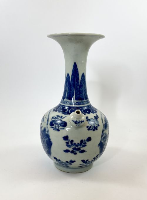 fig 1. Chinese porcelain kendi, c. 1830. Qing dynasty.