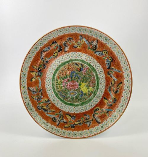 Chinese Porcelain Dish. ‘Butterflies’, C. 1850. Qing Dynasty.