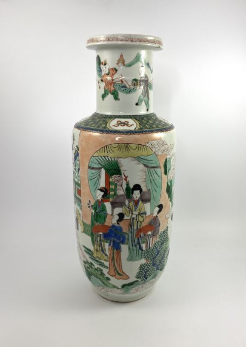 Chinese Porcelain Rouleau Vase, 19th Century, Qing Dynasty.