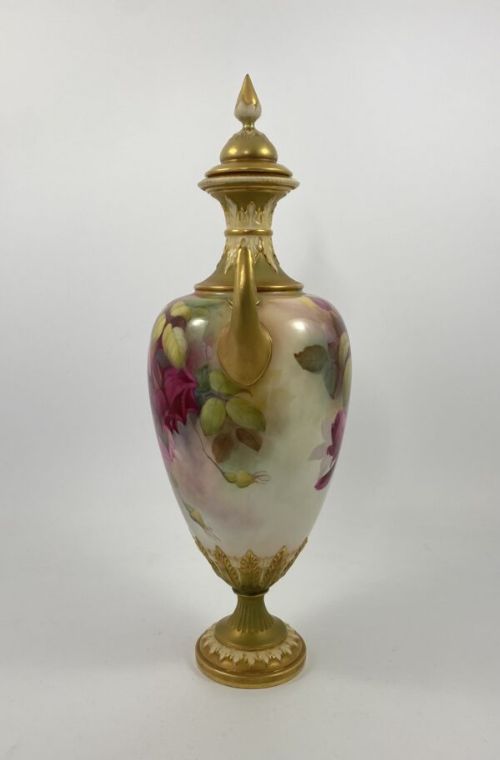 fig 1. Royal Worcester vase and cover. Roses, by Jack Southall, d. 1912.